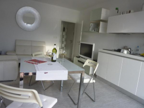 APARTMENT INA